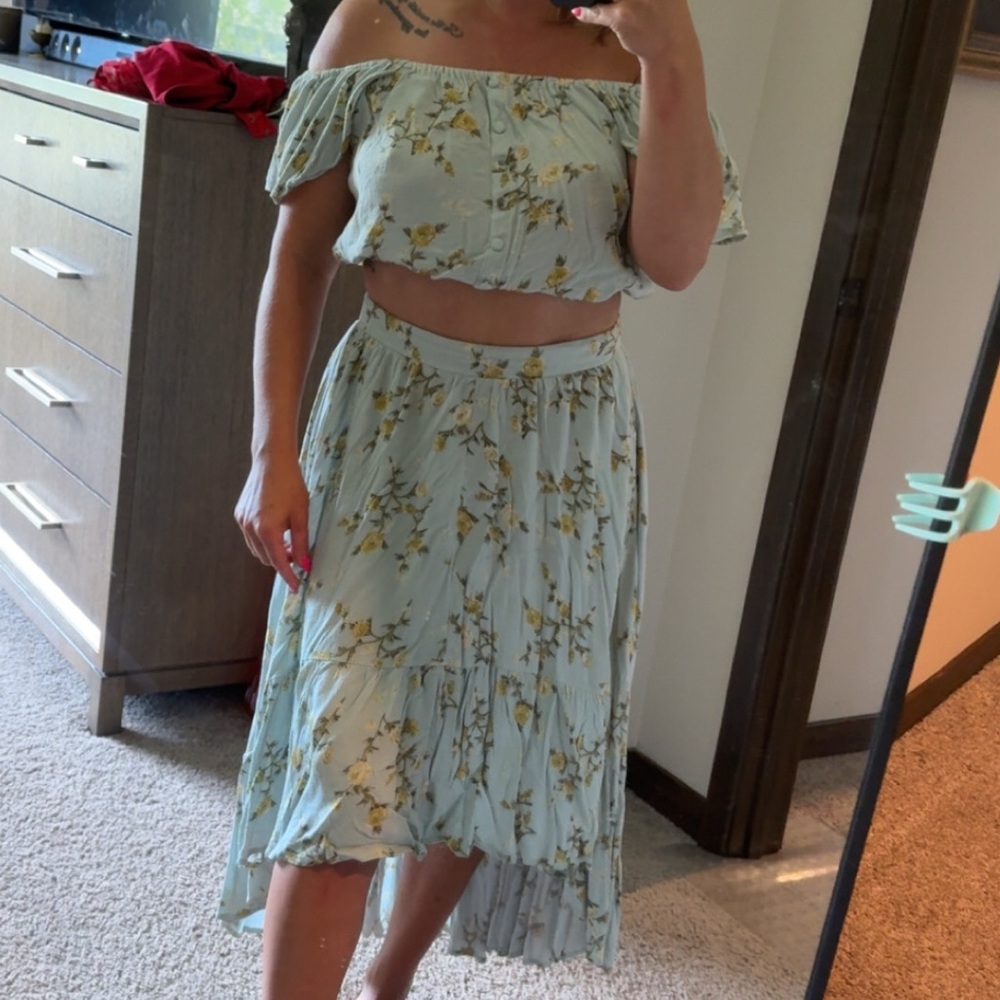 Xhilaration Light Blue Floral Midi Skirt